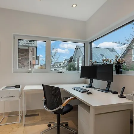 5-star Luxury House, Design, Style And Perfect Location *